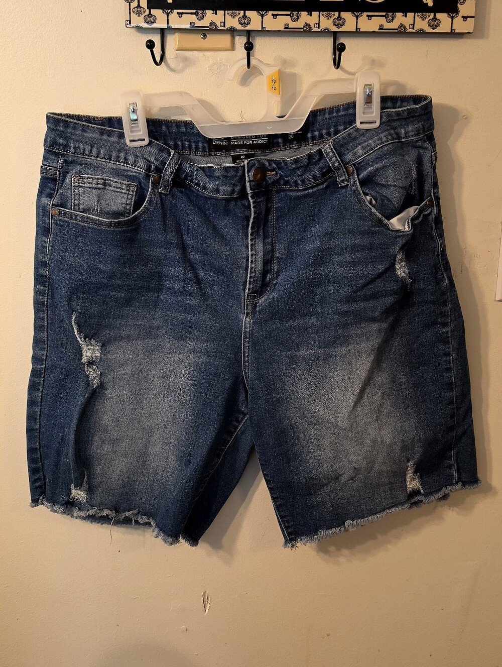 City Chic Harley High Rise Shorts Sz 20